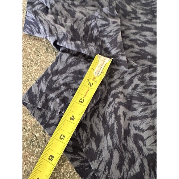 Athleta Trekkie North Printed Short Lynx Navy Sold Out Womens  14 Blue‎ Pockets - Picture 12 of 16